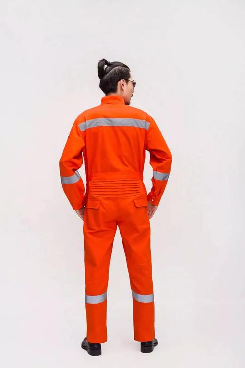 沈阳职业服定制指南 中沈服装如何助力企业形象与员工舒适双赢
